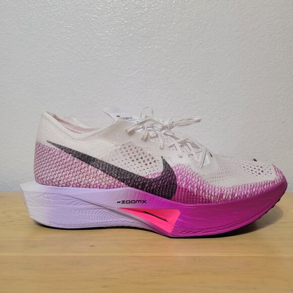 Athletic_Shoes